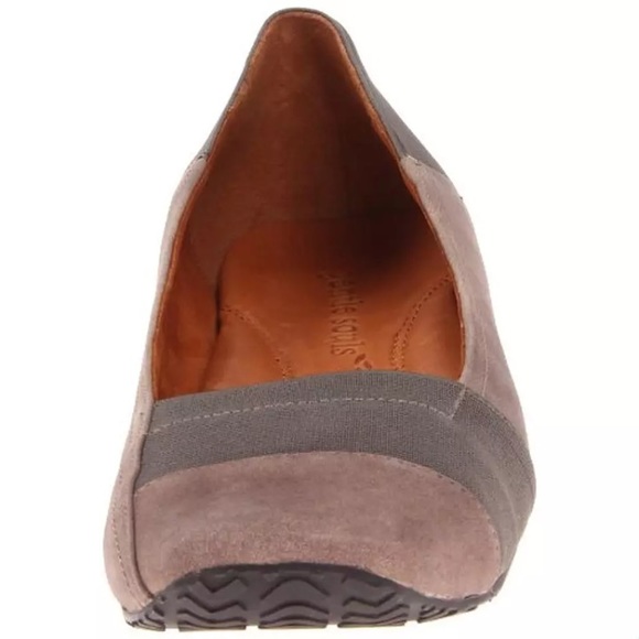 GENTLE SOULS TAUPE FLATS - Picture 4 of 4